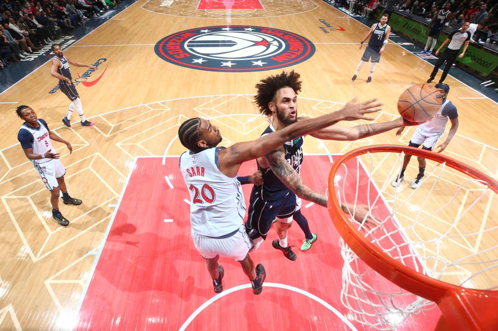 通过中场传 通过中场传