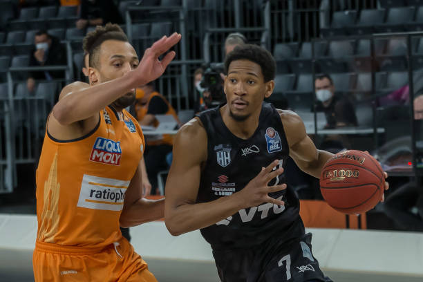 容易关注双 容易关注双